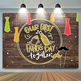 Unser Erste Väter Tag Milch Und Wein Flasche Holz Hintergrund